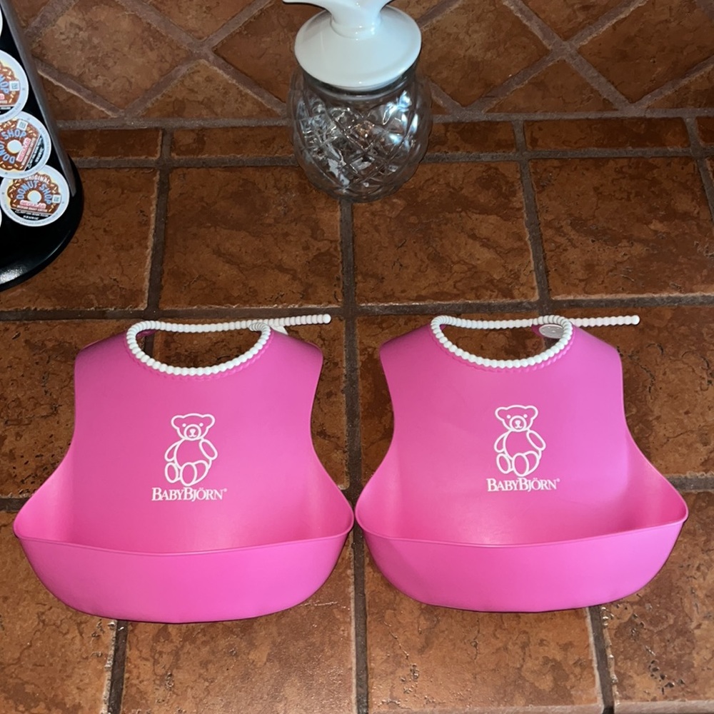 Bibs!! - Picture 3 of 3